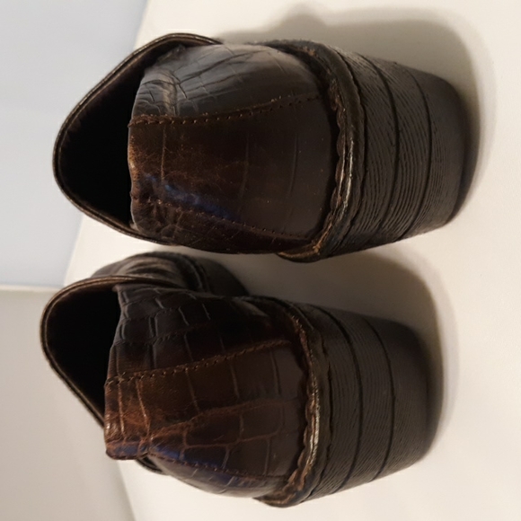 Born Clogs - Picture 3 of 10